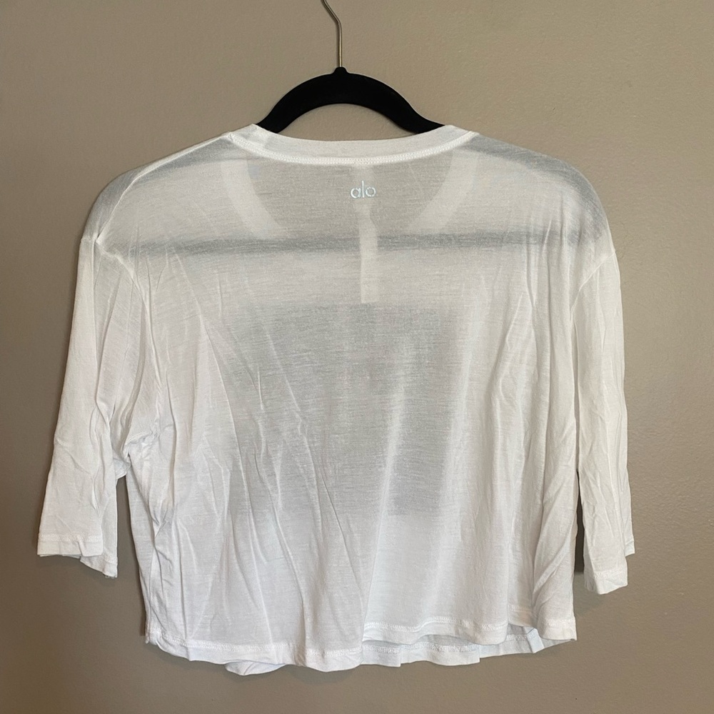 Alo Yoga Verve Short Sleeve Graphic Tee - Picture 6 of 8